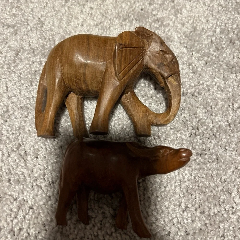 Vintage Hand Carved Wooden Elephant 5x3.5’ & Wooden Ox 3.5x2.5’